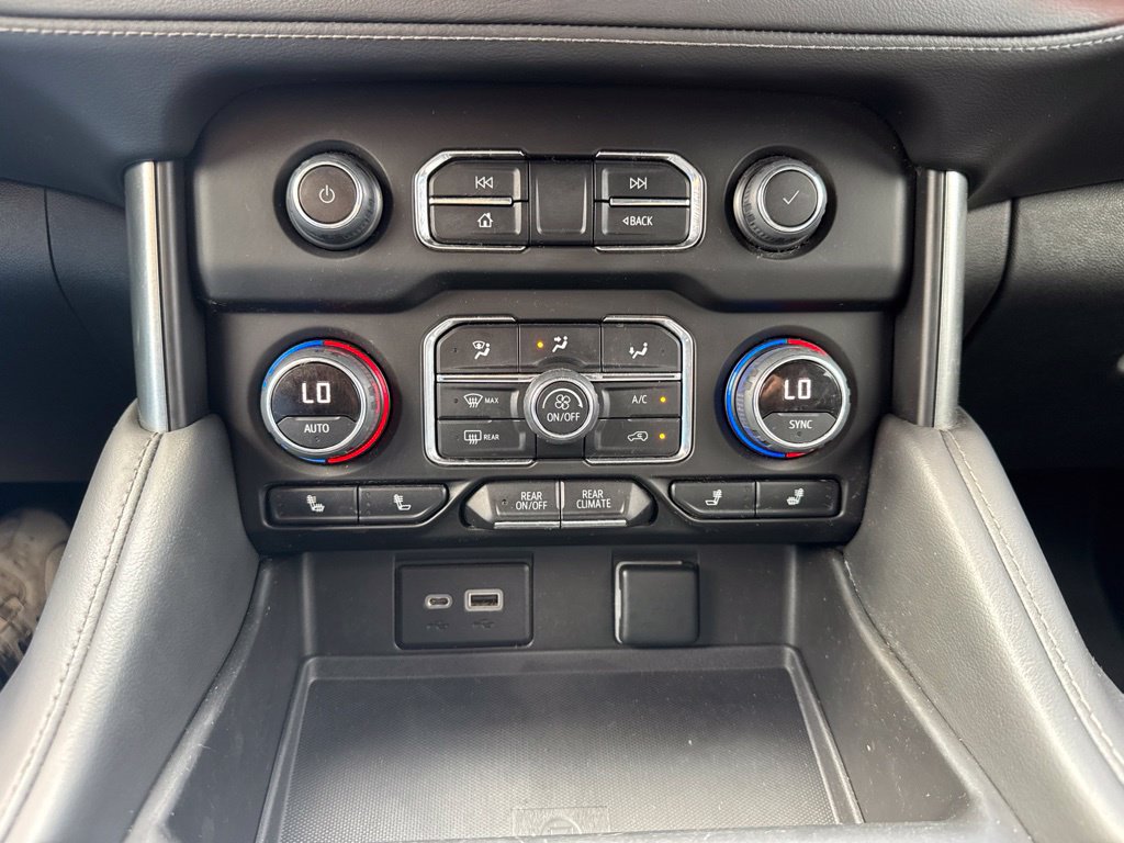 Used 2022 Chevrolet Tahoe Z71 w/ Luxury Package AWD/4WD image 34
