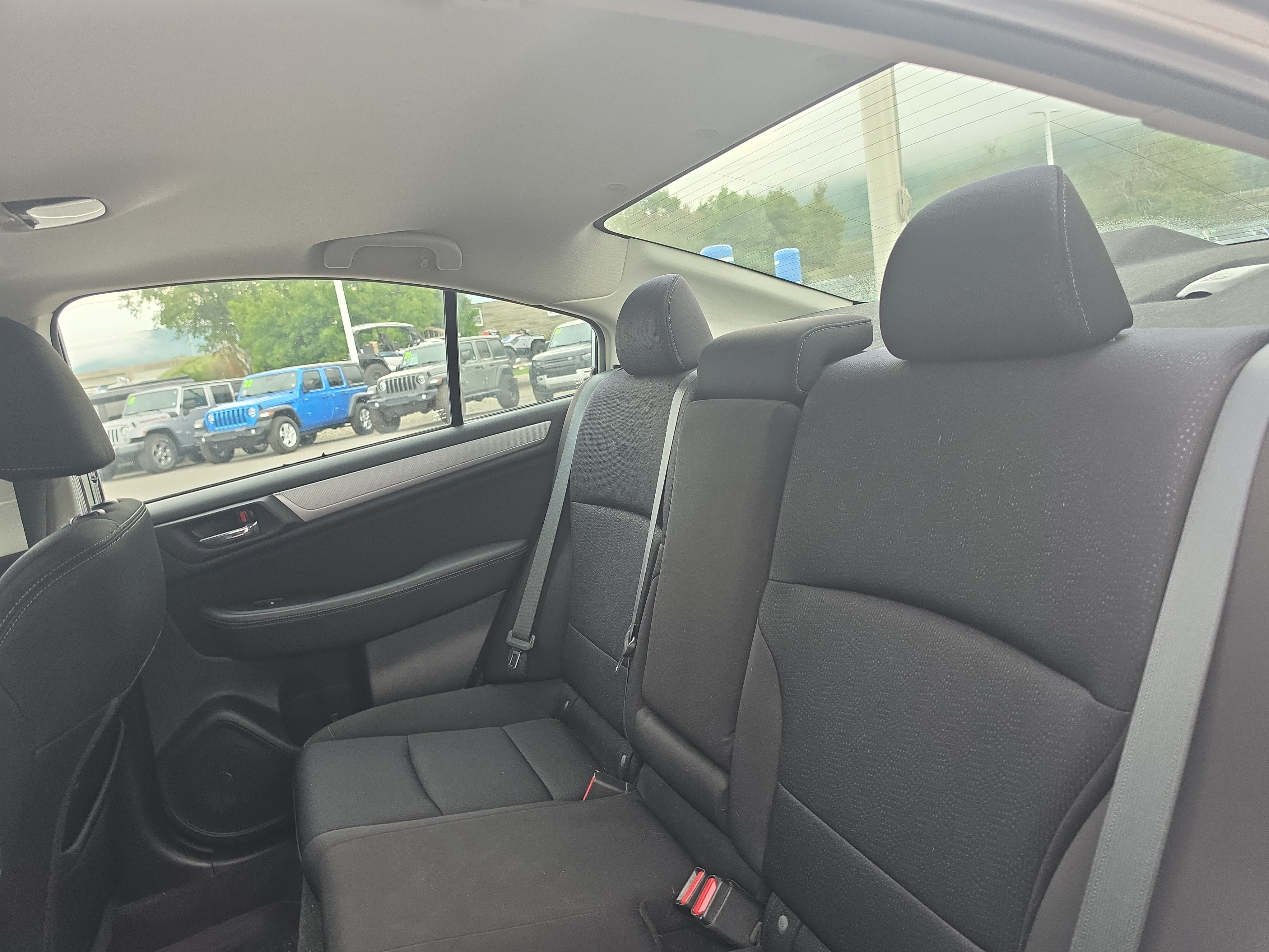 Used 2015 Subaru Legacy 2.5i Premium w/ Moonroof Package AWD/4WD image 14