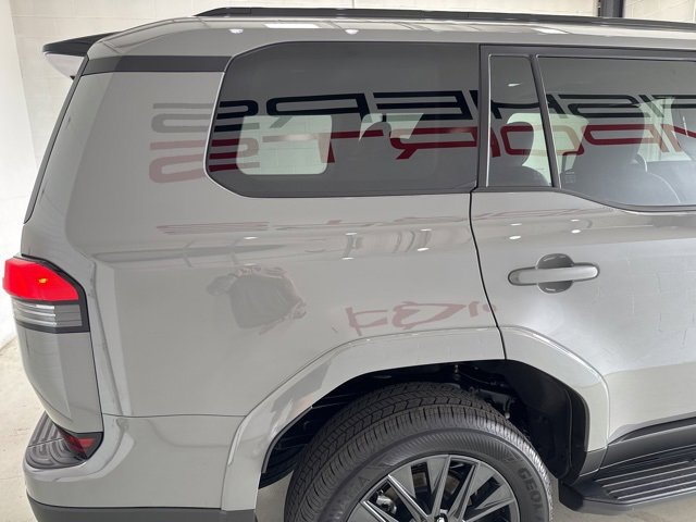 Used 2025 Lexus GX 550 w/ Cold Area Package image 6