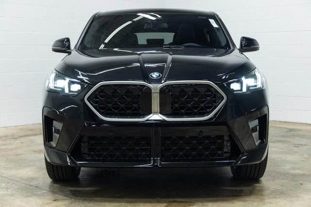 Certified 2025 BMW X2 xDrive28i w/ Technology Package image 8
