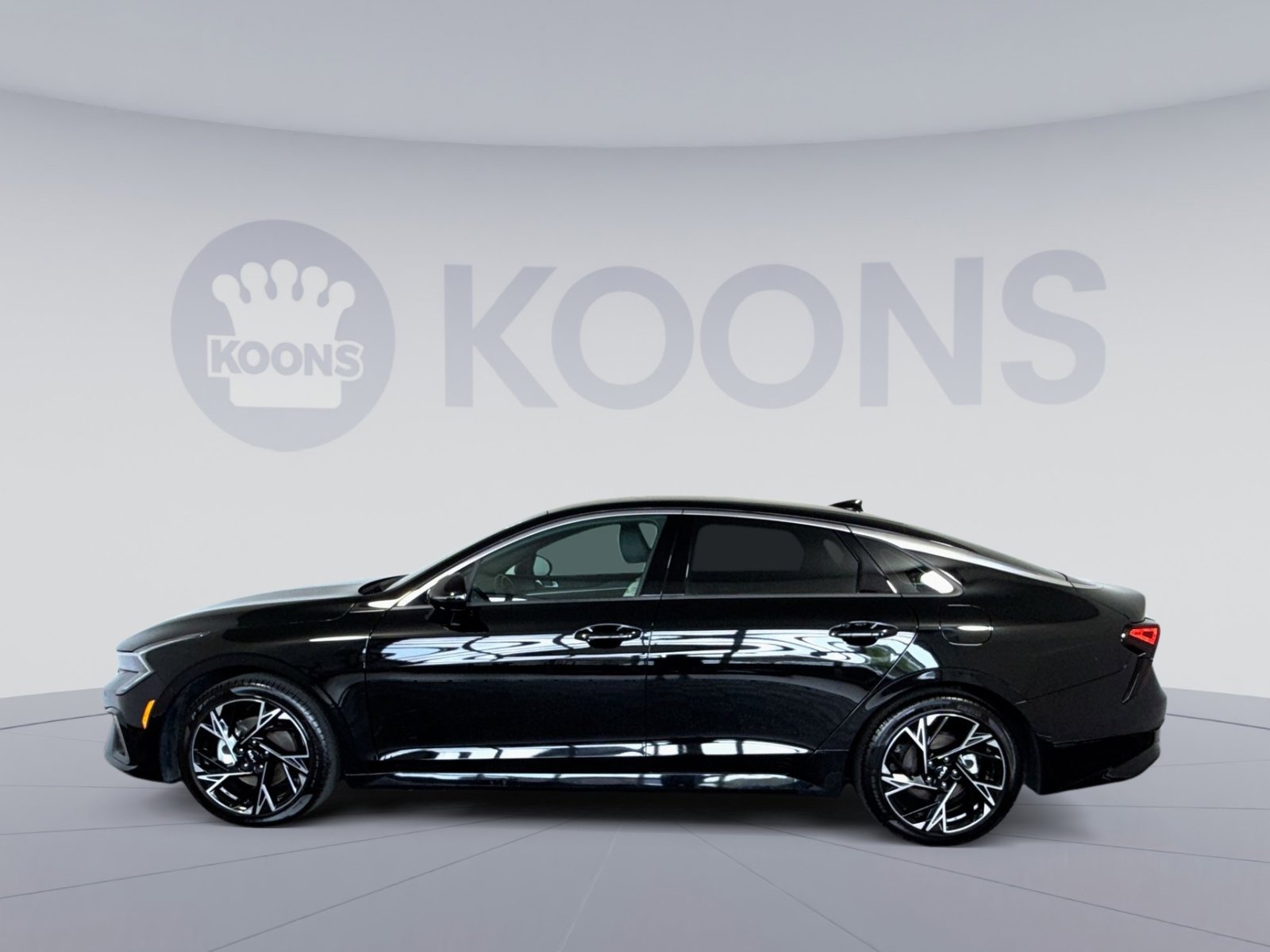 Used 2025 Kia K5 GT-Line AWD/4WD image 2