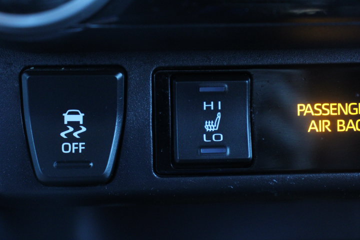 Used 2019 Toyota RAV4 XSE AWD/4WD image 27