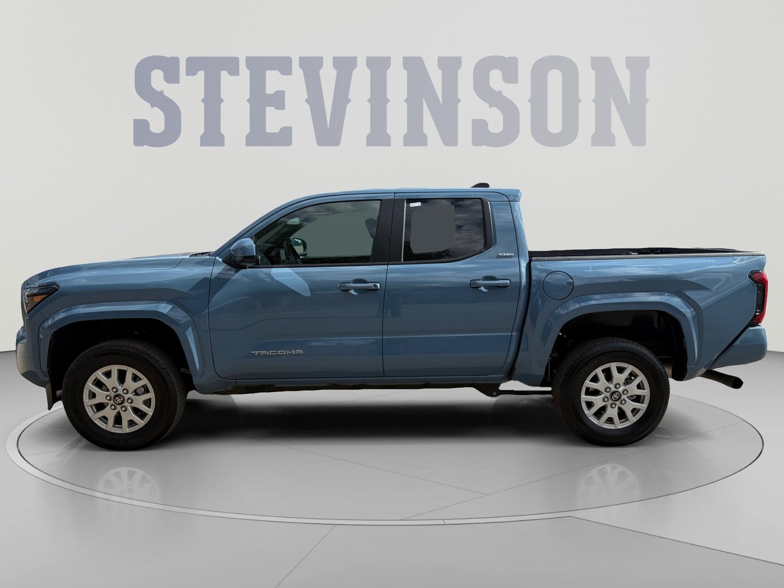 Used 2026 Toyota Tacoma SR5 AWD/4WD image 2