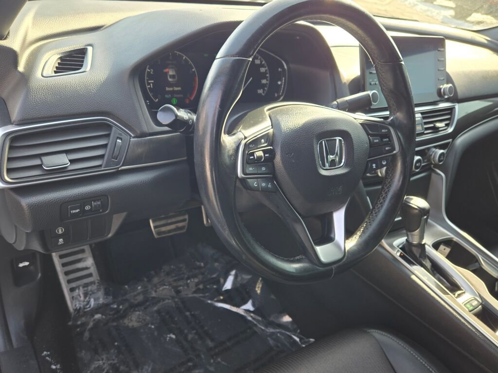Used 2018 Honda Accord Sport image 17