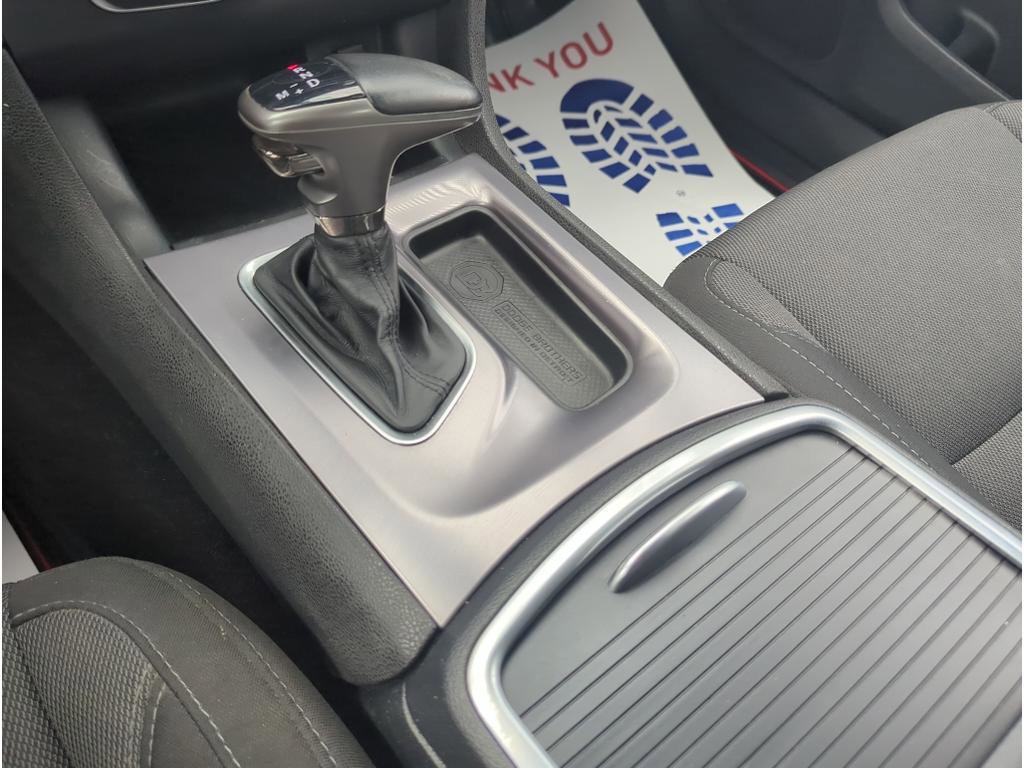 Used 2019 Dodge Charger SXT image 18