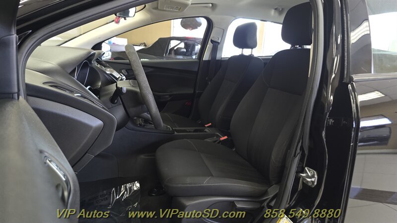 Used 2018 Ford Focus S FWD image 15