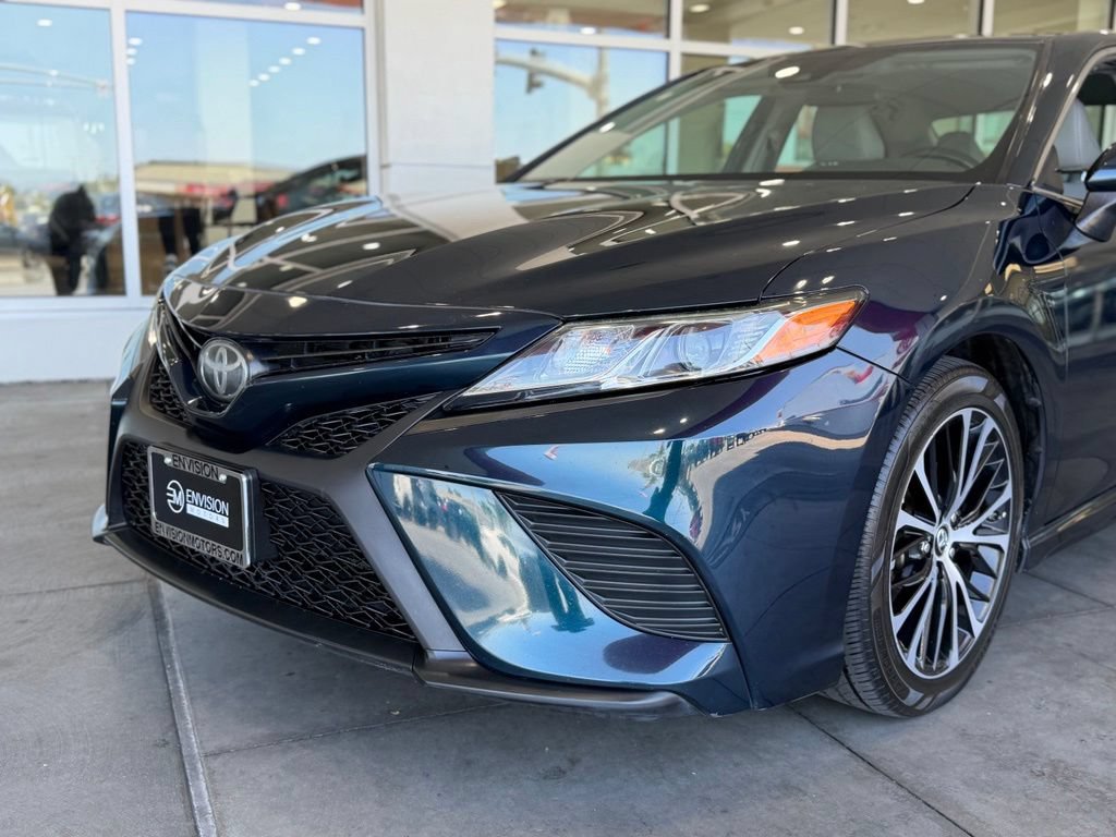 Certified 2019 Toyota Camry SE w/ Protection Package (Q2) FWD image 3