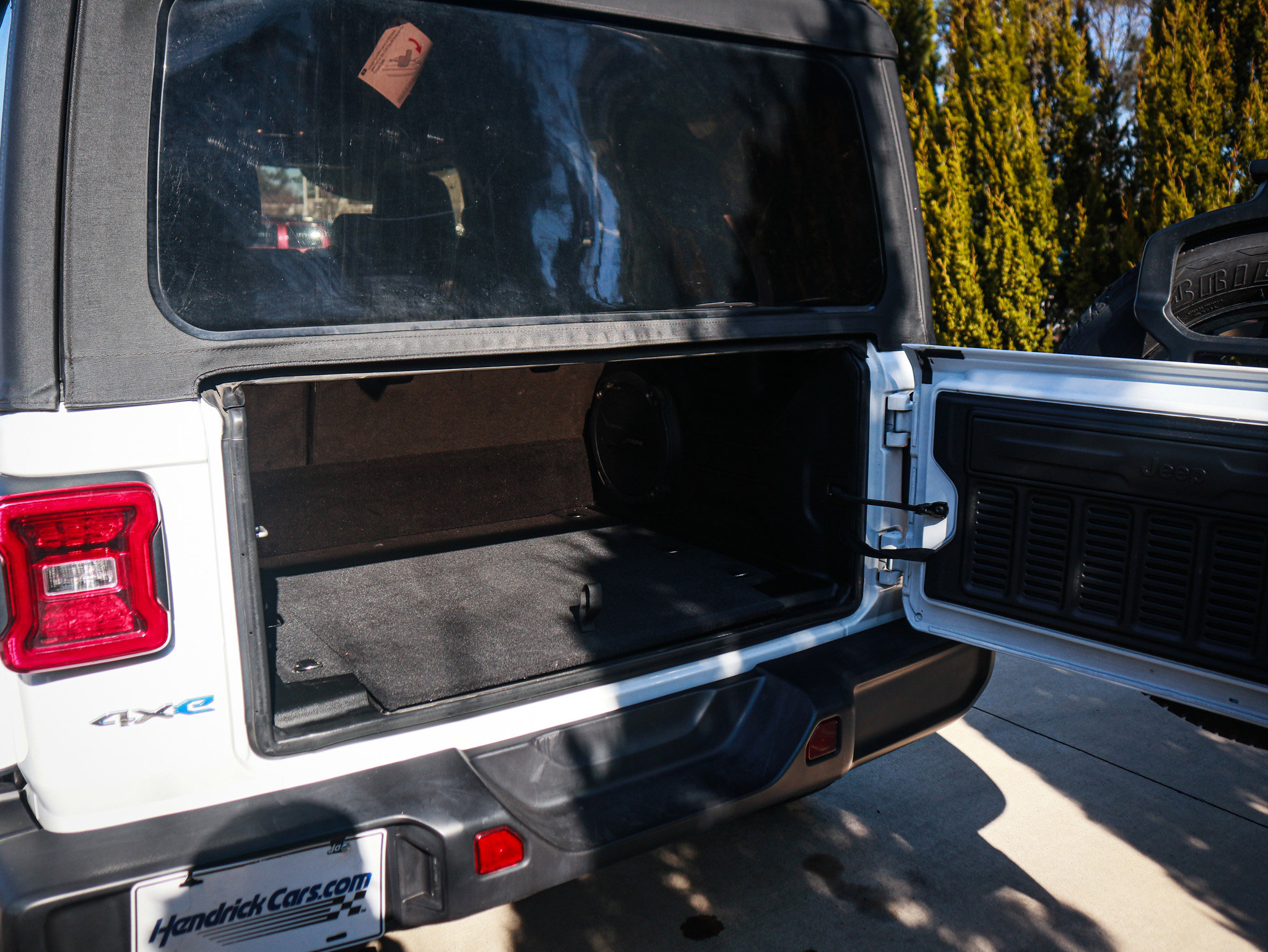 Used 2021 Jeep Wrangler Unlimited Sahara image 31