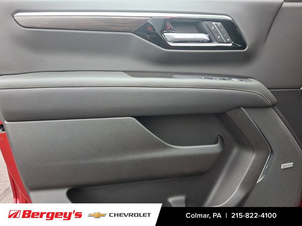 New 2026 Chevrolet Suburban Premier w/ Sun And Tow Package image 9