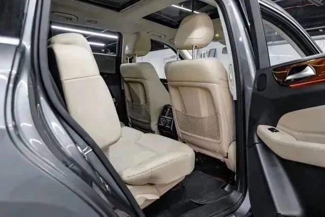 Used 2018 Mercedes-Benz GLS 450 4MATIC w/ Premium Package image 47