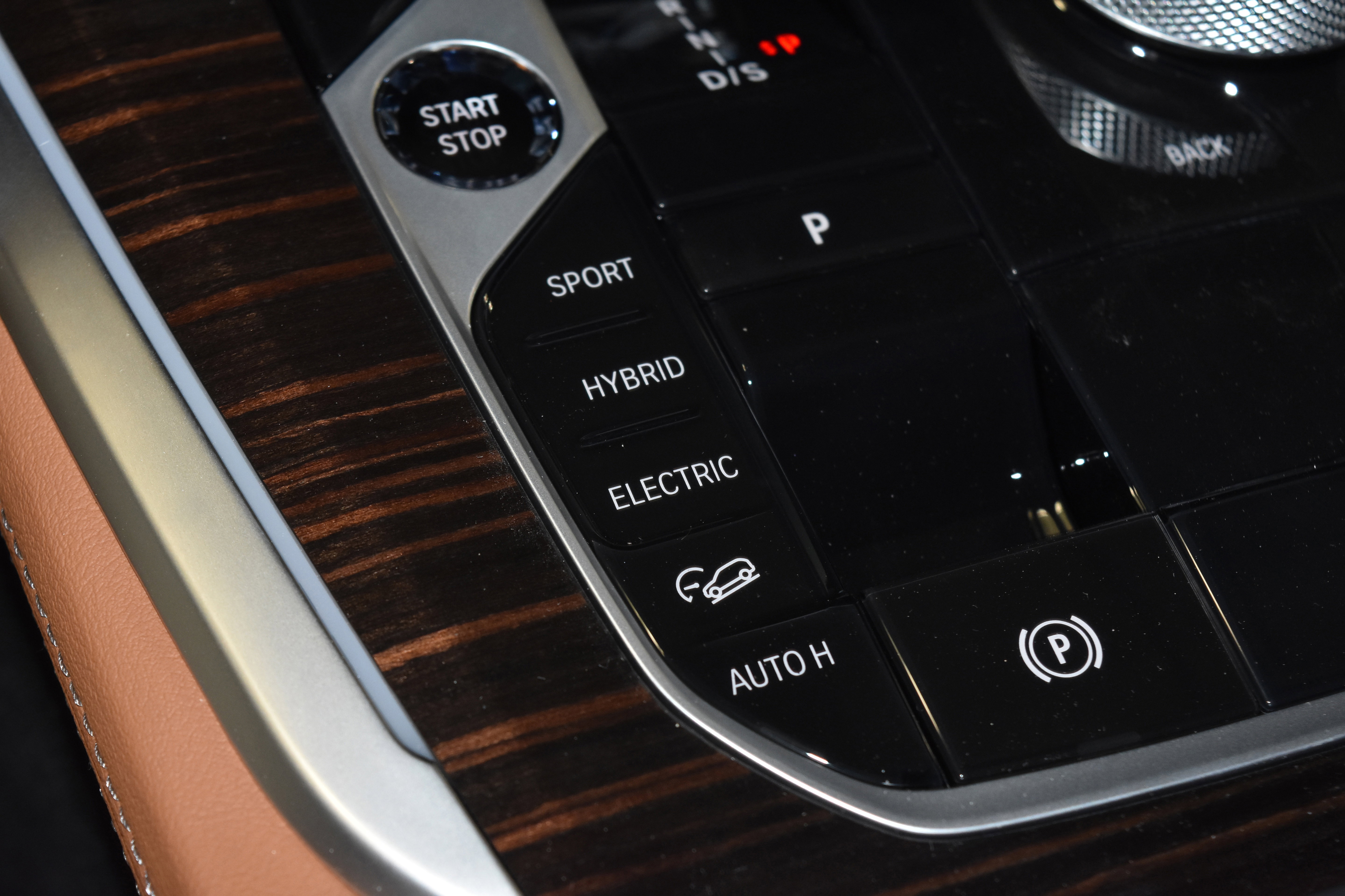 New 2026 BMW X5 xDrive50e w/ Executive Package AWD/4WD image 16