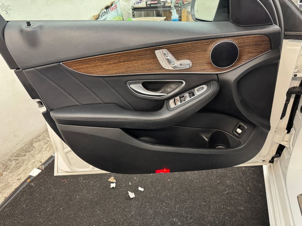 Used 2019 Mercedes-Benz C 300 Sedan image 14