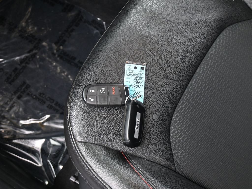 Used 2022 Jeep Compass Trailhawk w/ Trailhawk Convenience Group image 17