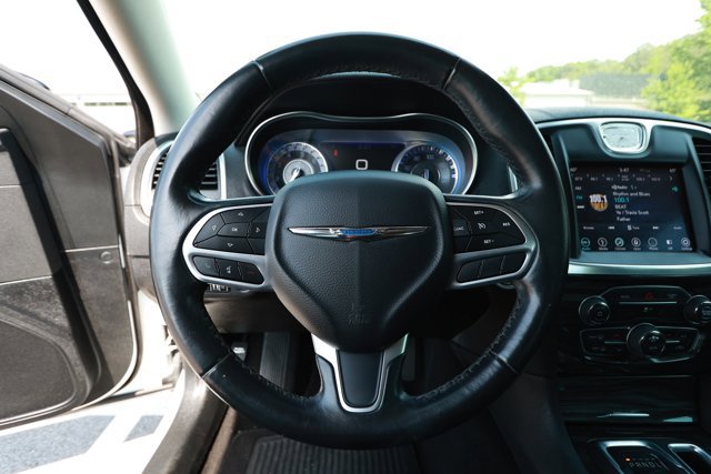 Used 2019 Chrysler 300 Touring w/ Sport Appearance Package RWD image 11
