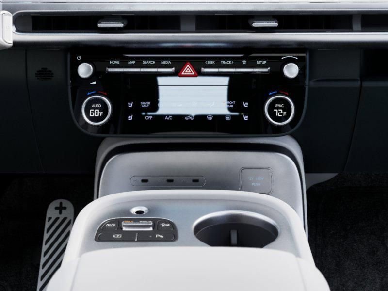 New 2026 Hyundai Ioniq 9 Calligraphy image 16