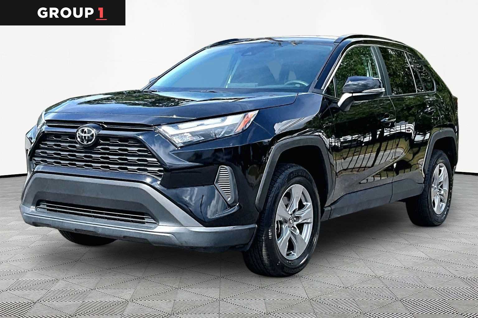 Certified 2025 Toyota RAV4 XLE AWD/4WD video 1