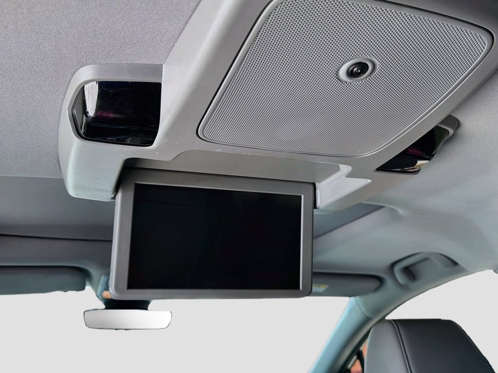 Certified 2024 Honda Odyssey Touring image 23