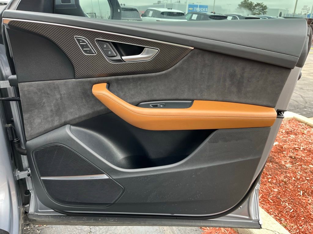 Used 2021 Audi RS Q8 image 27