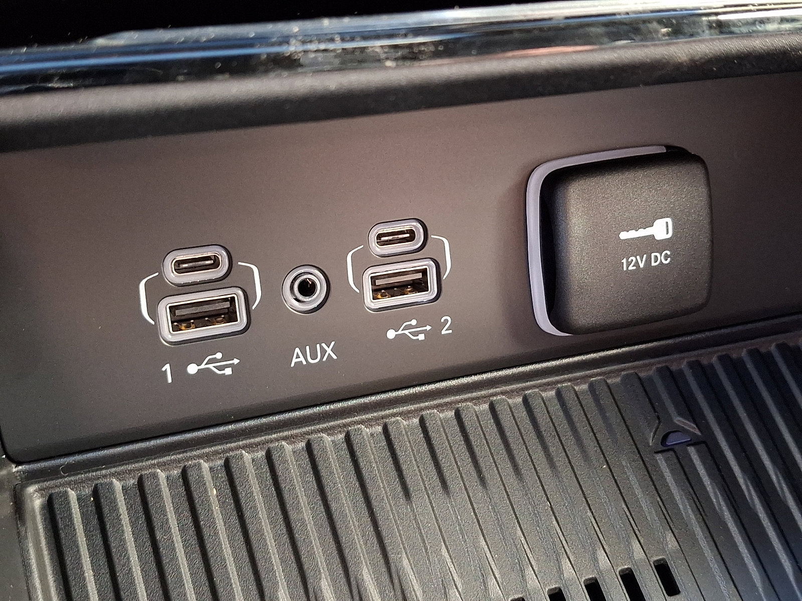 New 2026 Jeep Grand Cherokee Altitude AWD/4WD image 16