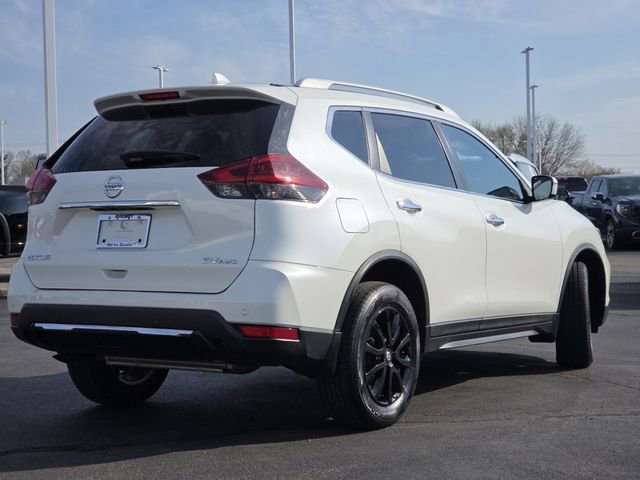 Used 2020 Nissan Rogue SV image 20