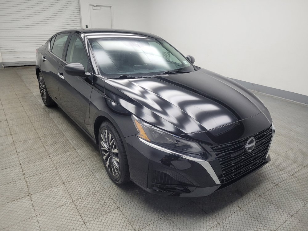 Used 2024 Nissan Altima 2.5 SV image 13
