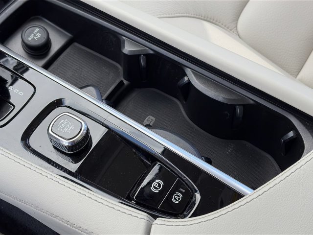 Used 2023 Volvo XC90 B6 Plus w/ Protection Package Premier AWD/4WD image 30