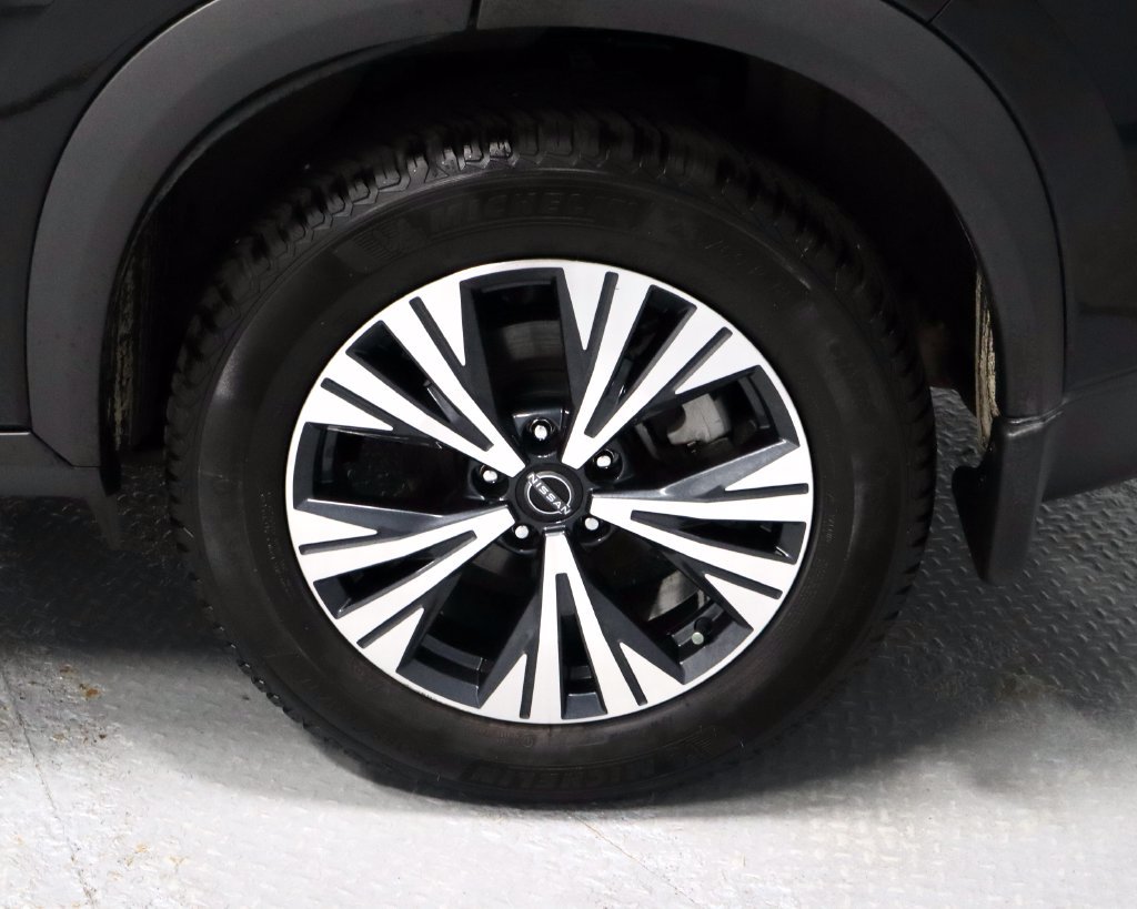 Used 2023 Nissan Rogue SV AWD/4WD image 18