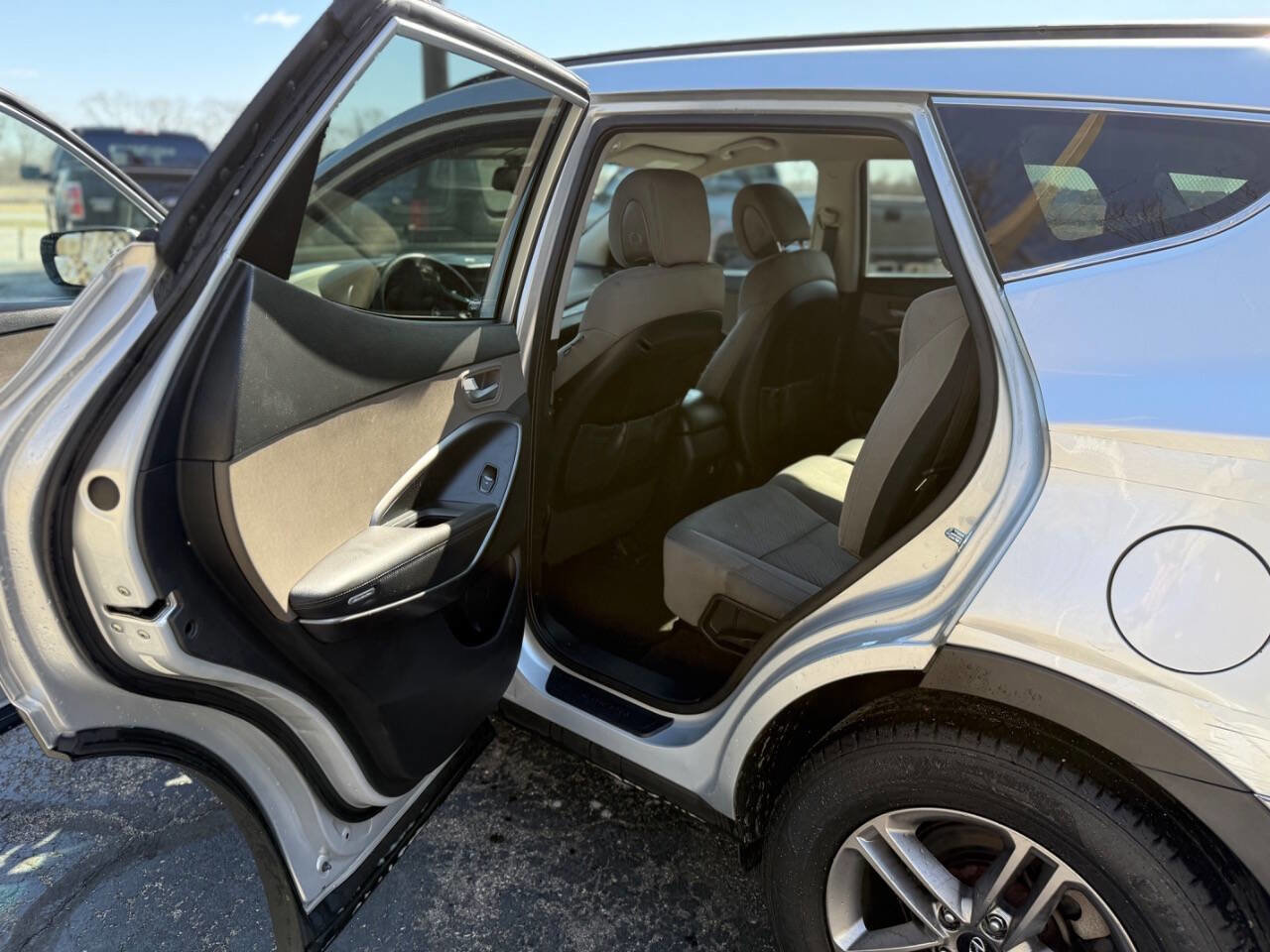 Used 2017 Hyundai Santa Fe Sport FWD image 9