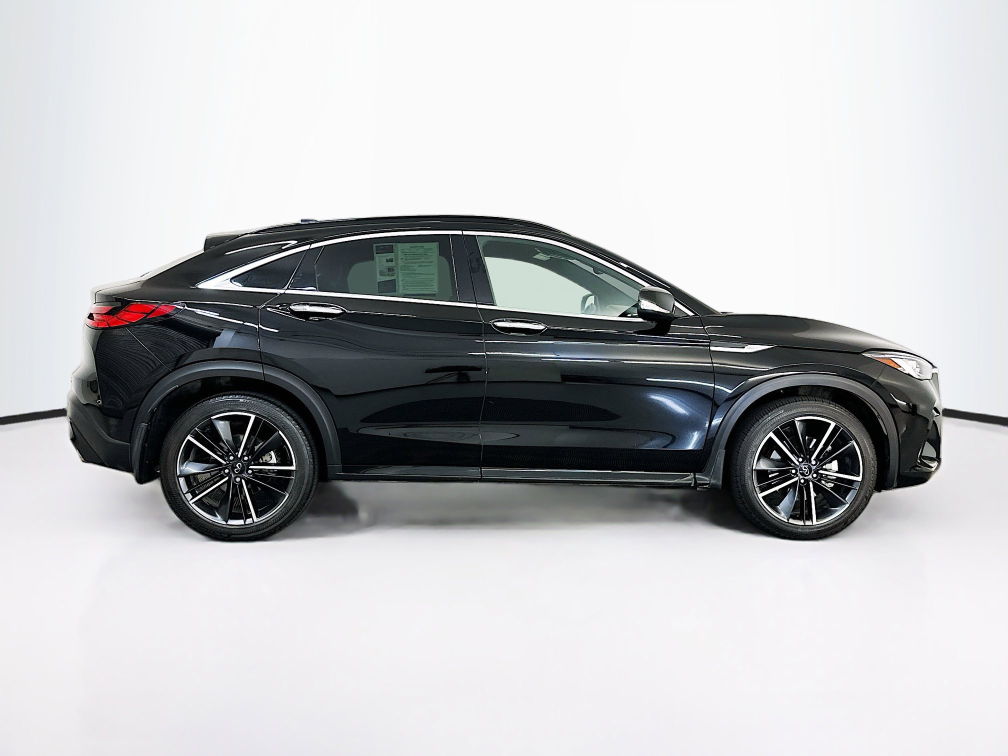 Used 2023 INFINITI QX55 Luxe w/ Cargo Package image 10