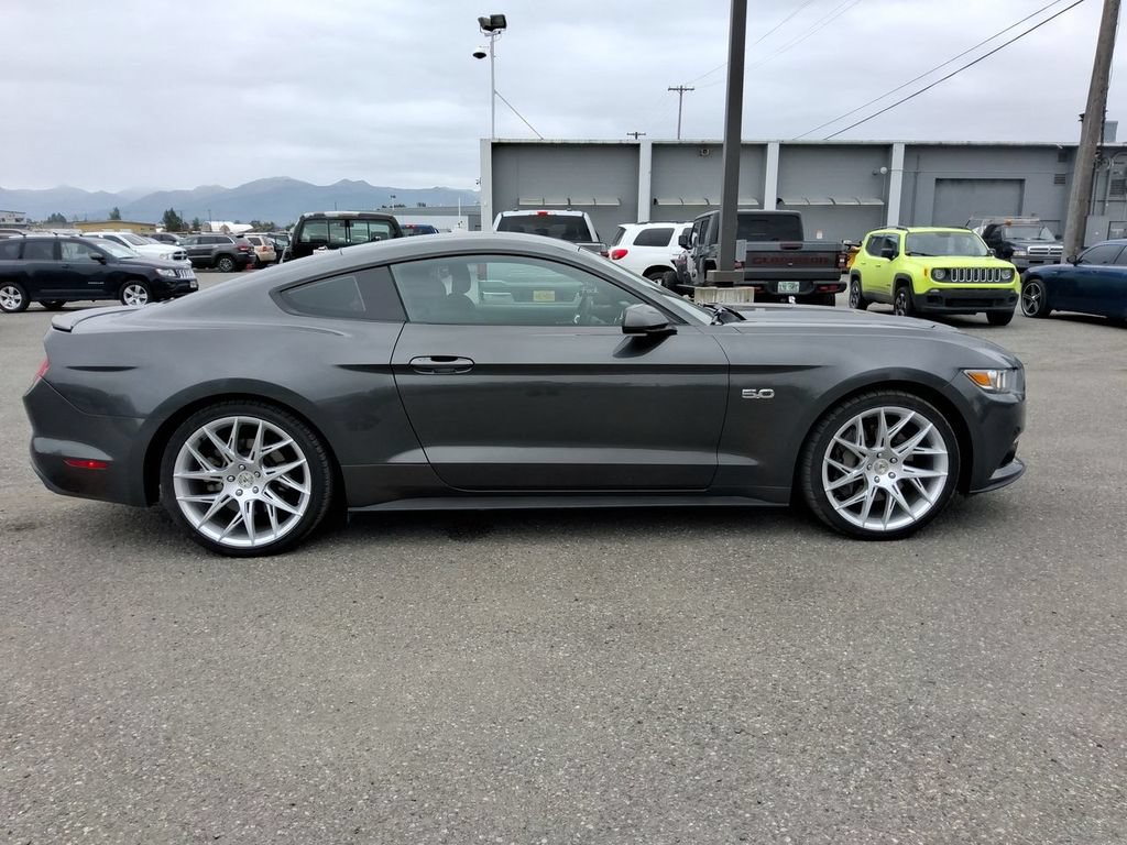 Used 2016 Ford Mustang GT RWD image 9