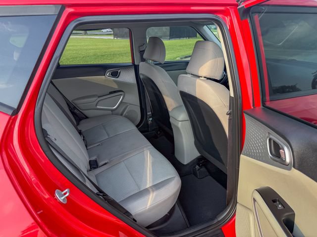 Used 2022 Kia Soul LX FWD image 12