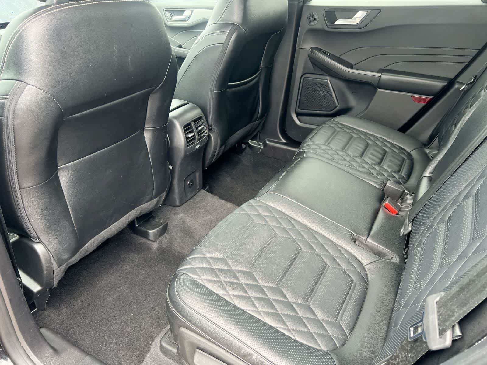 Used 2023 Ford Escape Platinum w/ Premium Technology Package AWD/4WD image 18