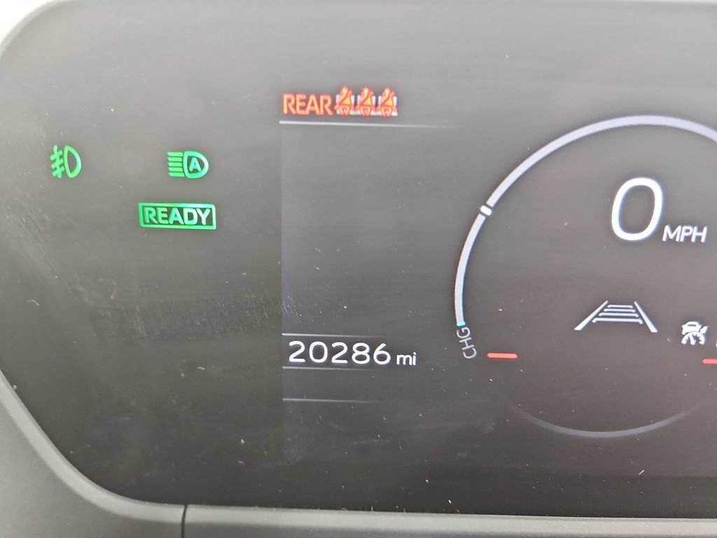Certified 2025 Subaru Solterra w/ Limited Package AWD/4WD image 18