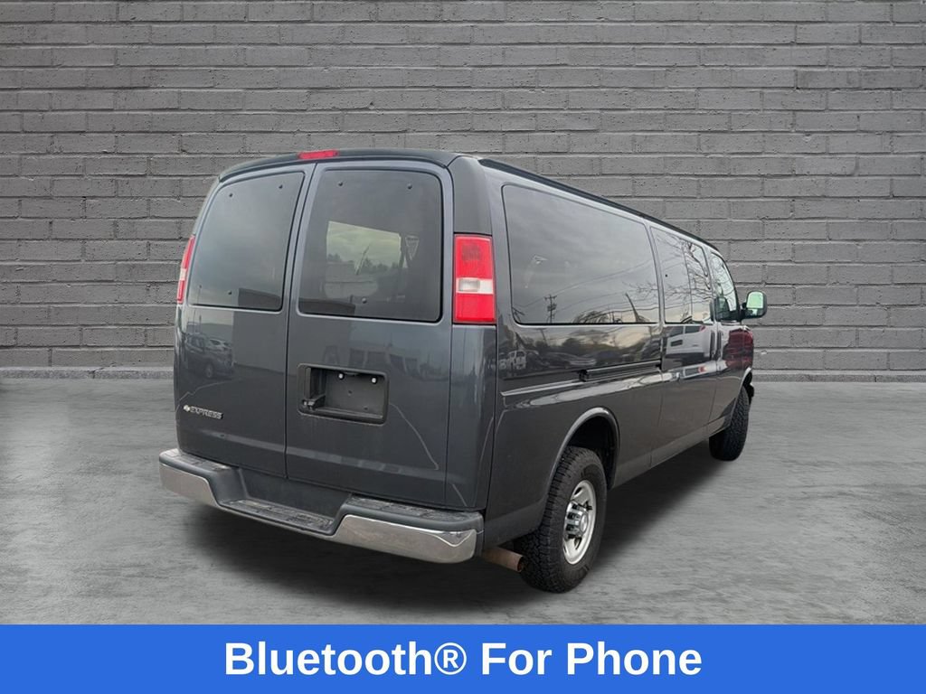 Used 2017 Chevrolet Express 3500 LT w/ LT Preferred Equipment Group RWD image 9