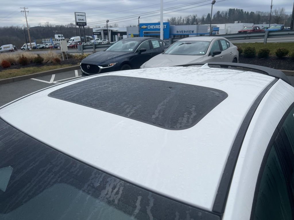 New 2026 MAZDA MAZDA3 Hatchback w/Premium Plus Pkg image 11