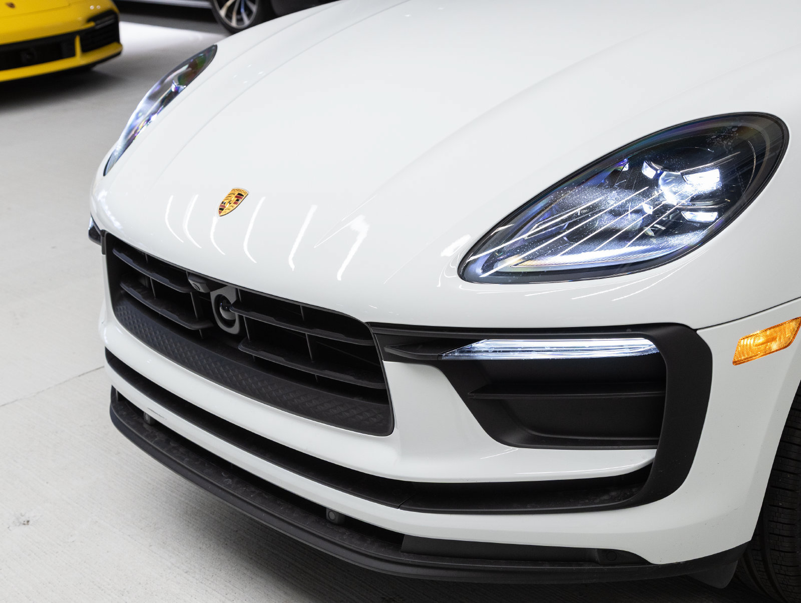 New 2026 Porsche Macan AWD/4WD image 33