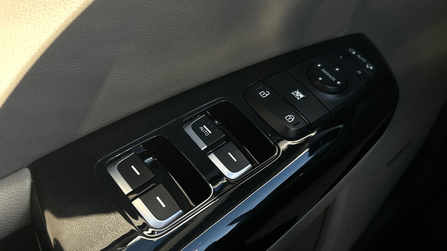 Used 2018 Kia Sportage SX image 35