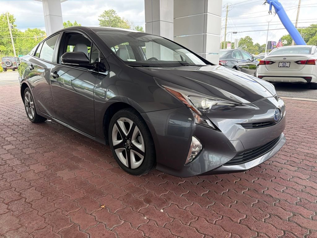 Used 2016 Toyota Prius Three Touring FWD image 8