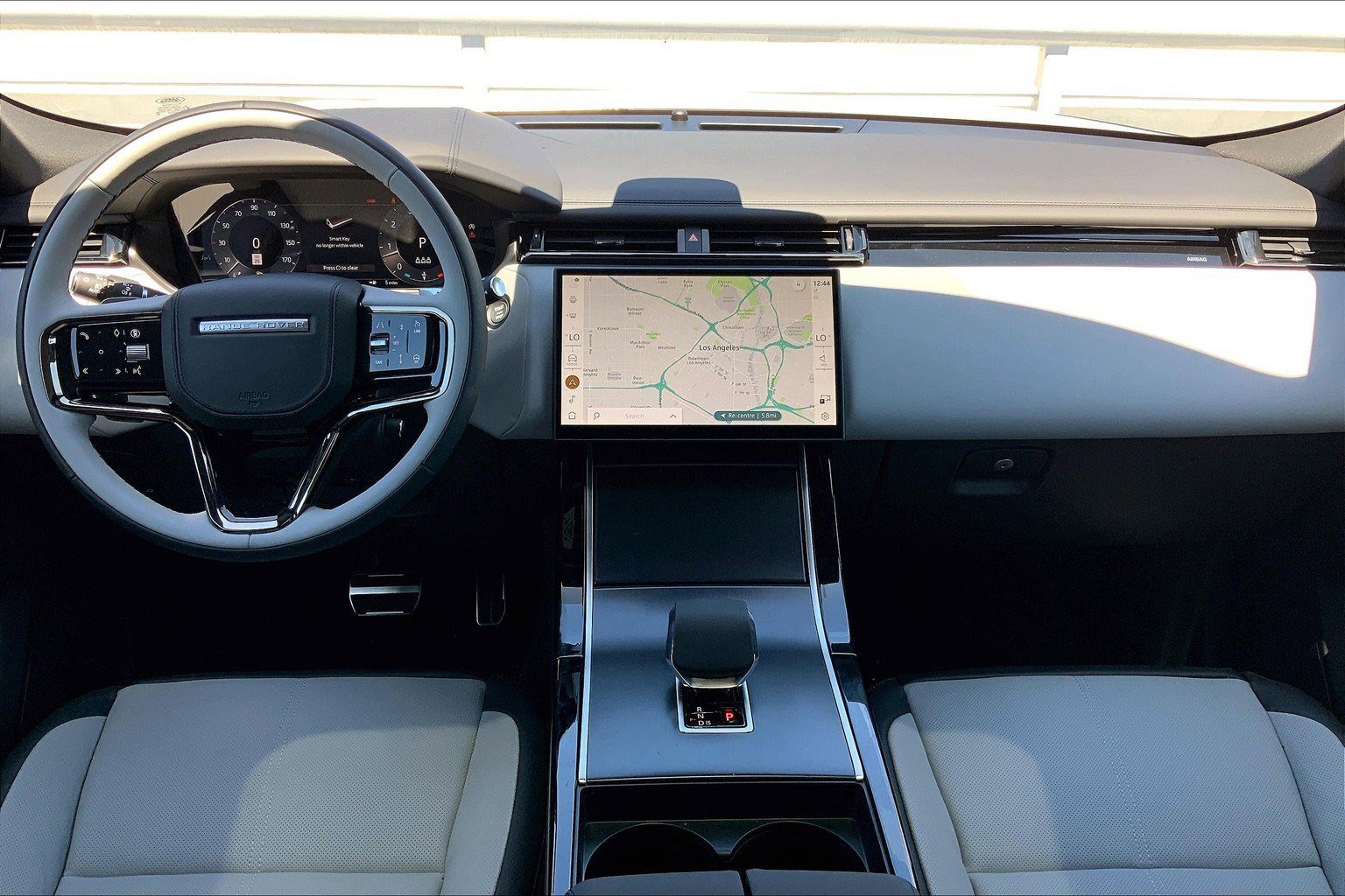 New 2026 Land Rover Range Rover Velar Dynamic SE image 13