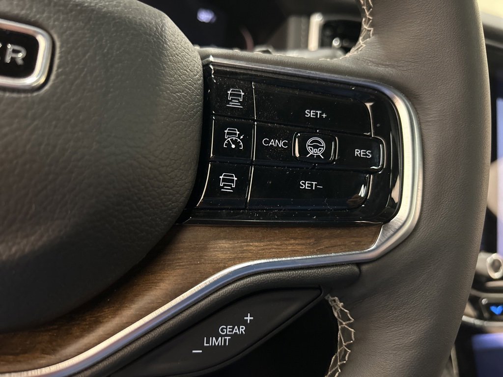 New 2024 Jeep Grand Wagoneer Series I w/ Convenience Group III image 24