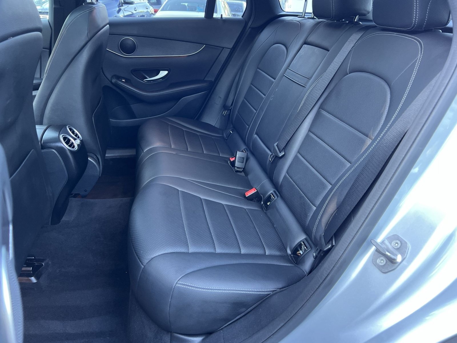 Used 2021 Mercedes-Benz GLC 300 4MATIC w/ Premium Package image 30