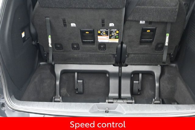 Used 2023 Toyota Sienna XSE w/ XSE Plus Package AWD/4WD image 19