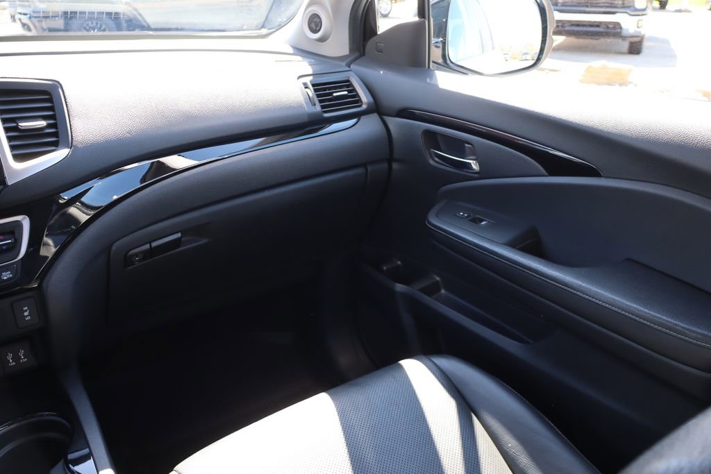 Used 2018 Honda Ridgeline RTL-E image 40