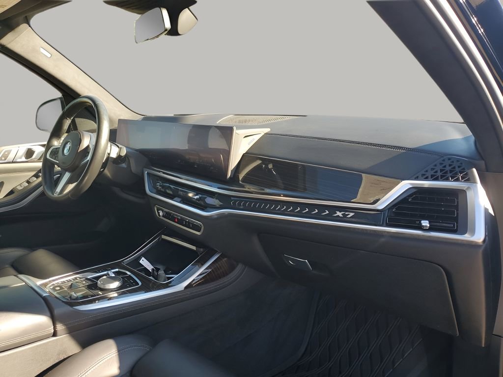 Used 2023 BMW X7 xDrive40i w/ M Sport Package image 14