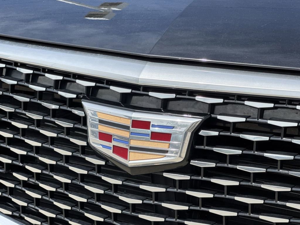 Certified 2022 Cadillac XT6 Luxury w/ LPO, Floor Liner Package AWD/4WD image 28