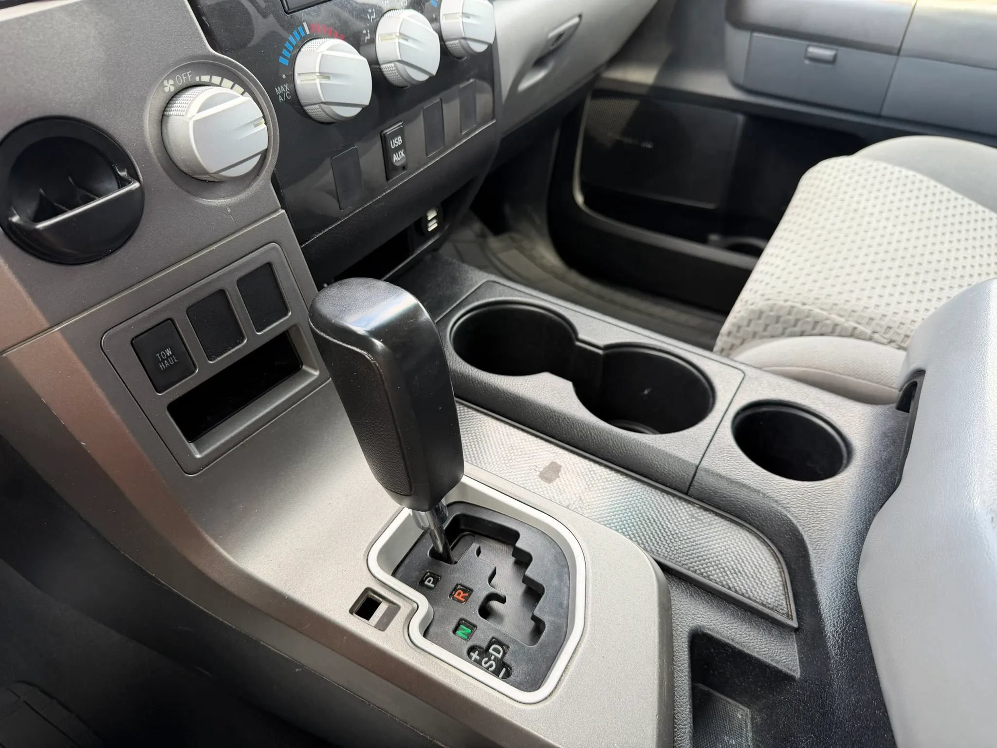 Used 2013 Toyota Tundra 2WD CrewMax w/ Tow Pkg image 15