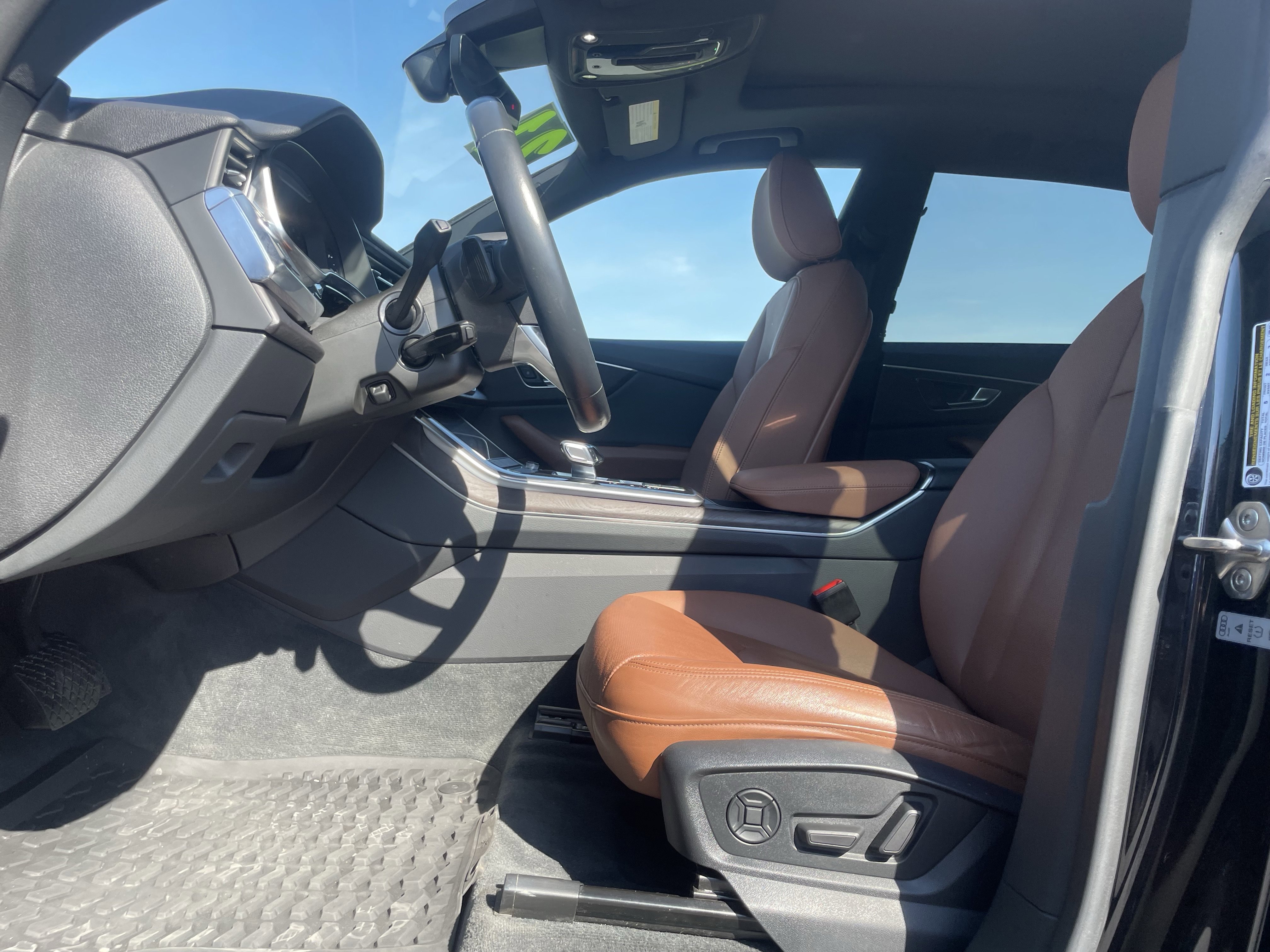 Used 2021 Audi Q8 Premium Plus w/ Premium Plus Package AWD/4WD image 12