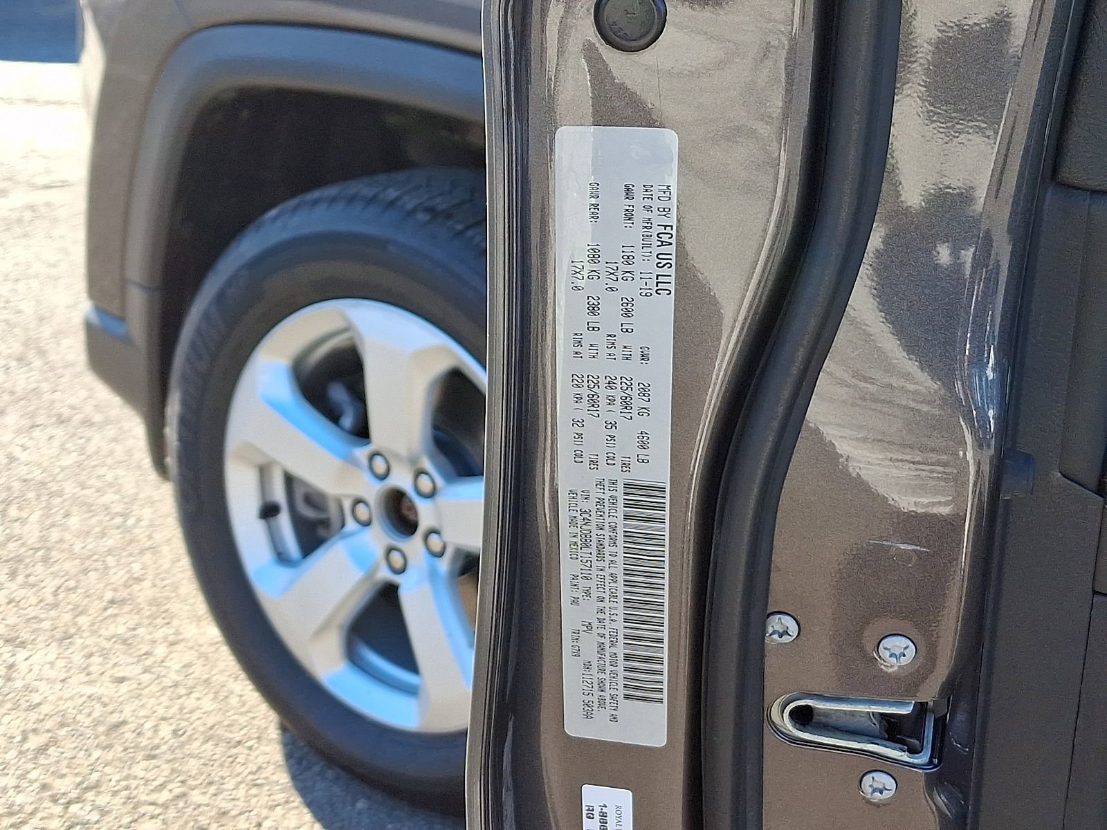 Used 2020 Jeep Compass Latitude w/ Cold Weather Group image 28