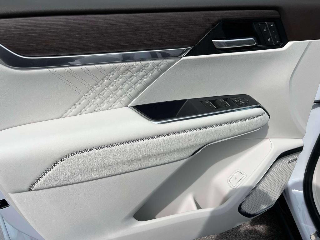New 2026 GMC Acadia Denali w/ Super Cruise Package FWD image 20