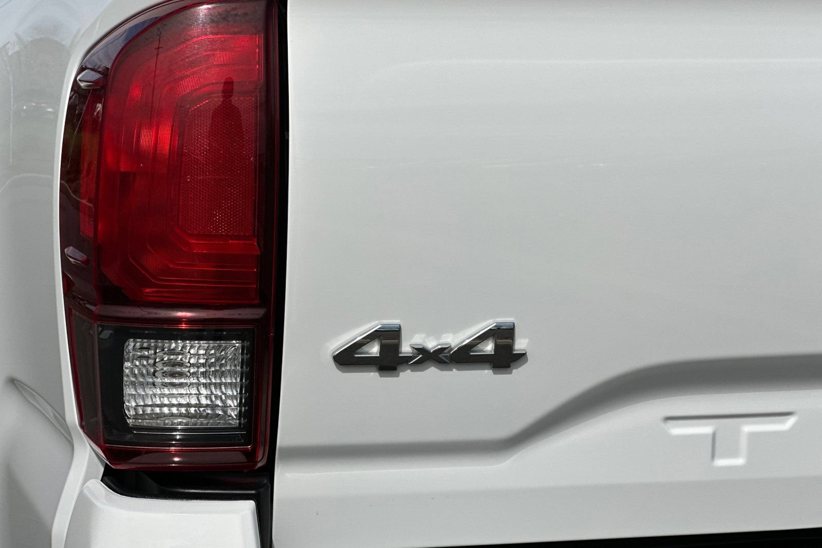 Used 2023 Toyota Tacoma SR AWD/4WD image 29